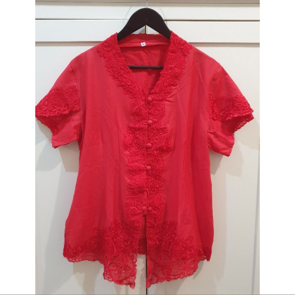 Kebaya wanita warna merah preloved
