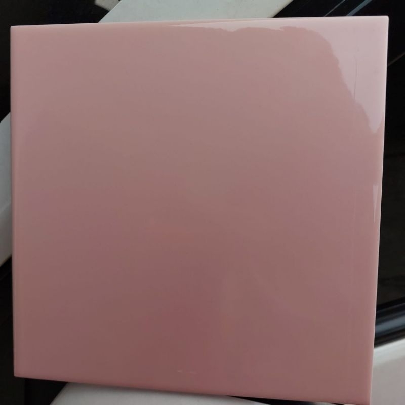 Keramik 20x20 GLOSSY PINK POLOS