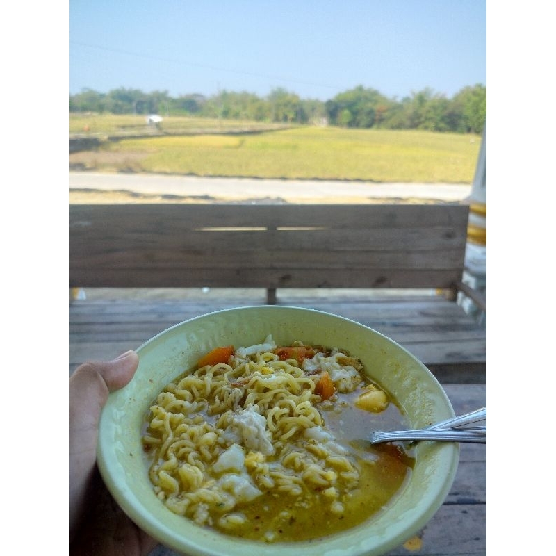

Indomie kuah soto