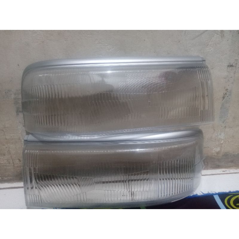 Mika lampu depan futura