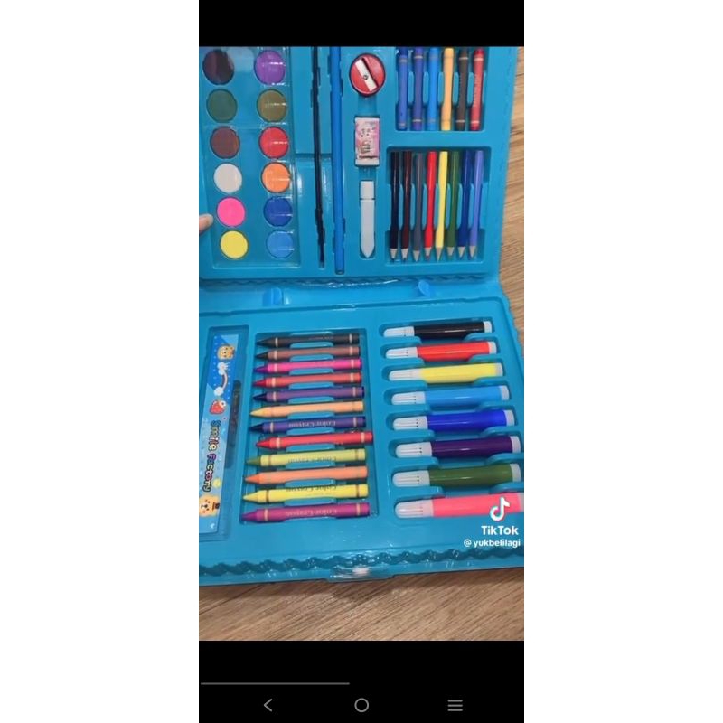 

CRAYON SET 68PCS / ALAT MEWARNAI MENGGAMBAR