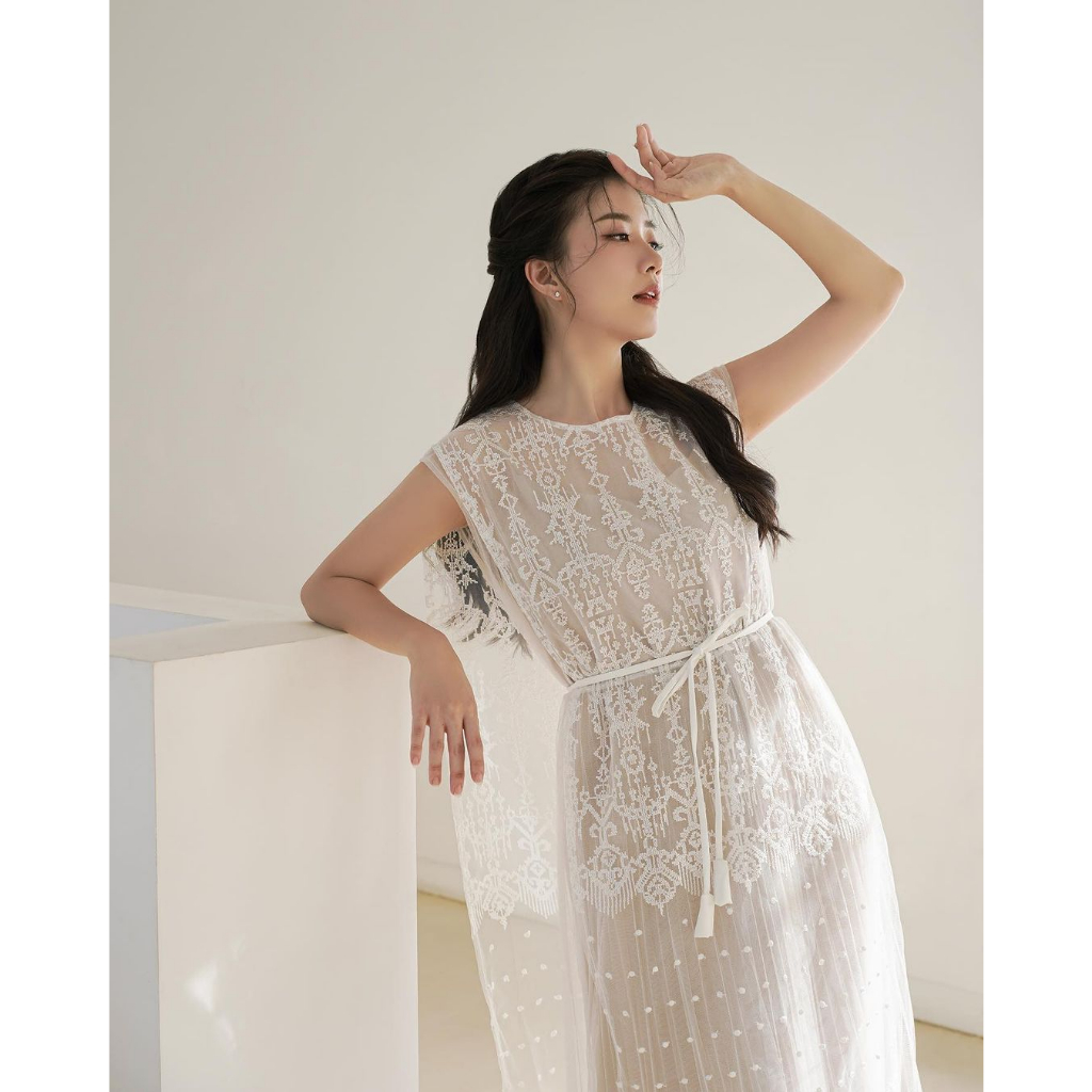 Sewa Baju Dress / Baju Kondangan Putih Cream