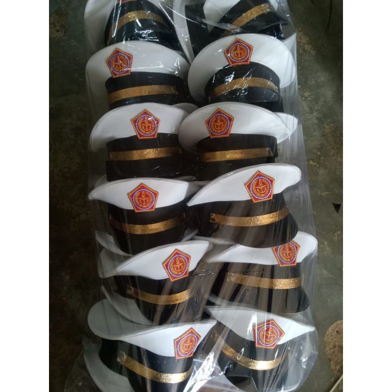 topi/akademi/militer