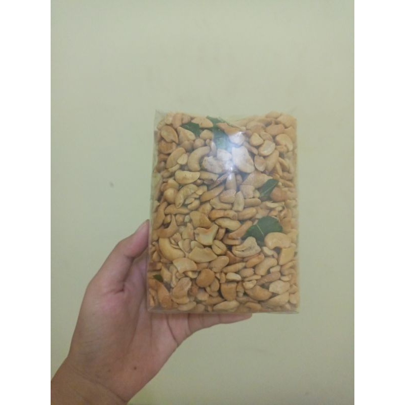 kacang mete/ mede goreng ori matang 1kg pecahan / lwp goreng/ menir mateng