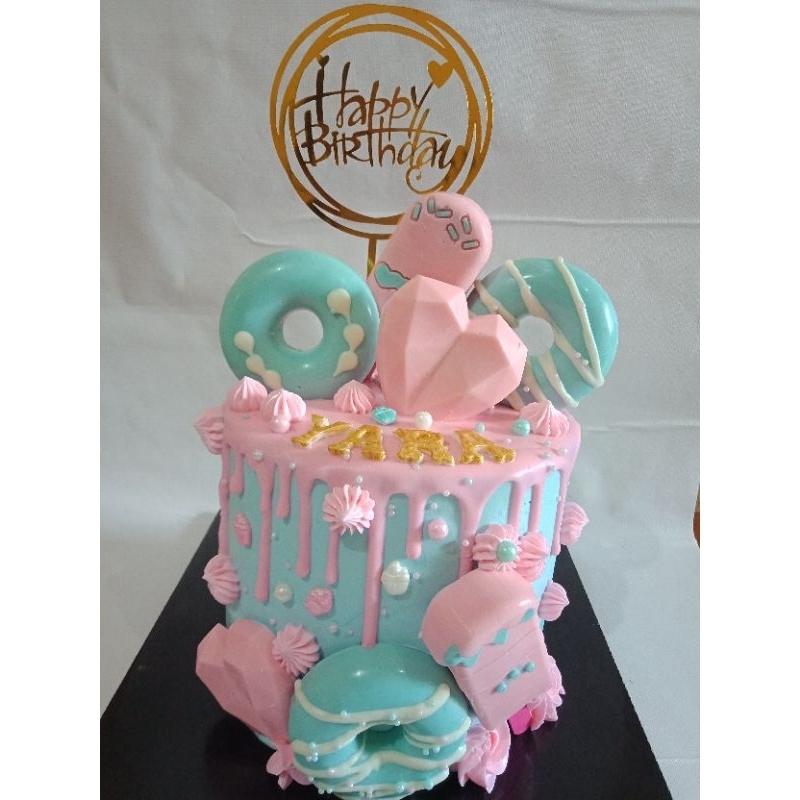 

Ice Cream Birthday Cake / Kue Ulang Tahun tema es krim