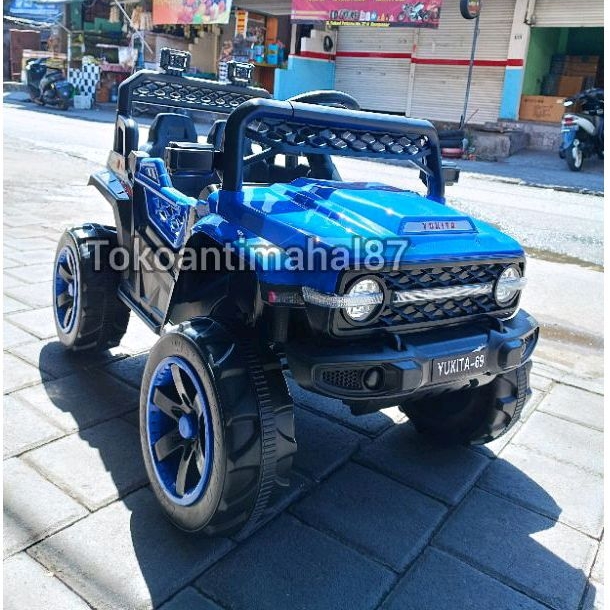 Mobil Aki Jeep Yukita 69