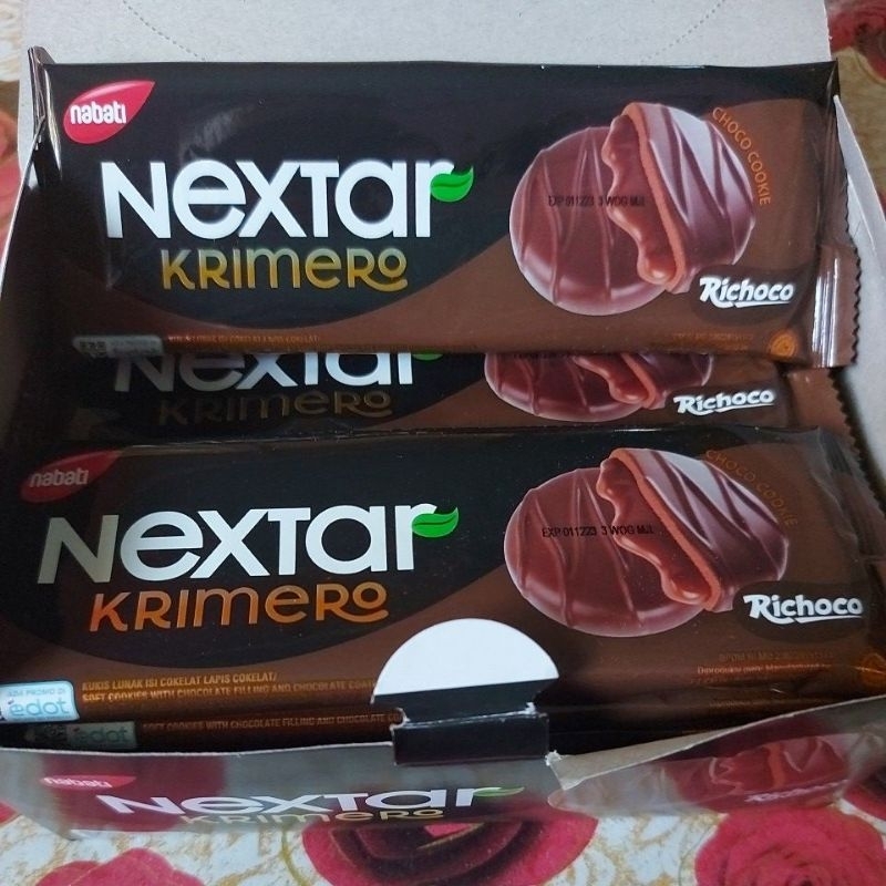 

Nextar krimero kukis lunak isi cokelat lapis cokelat 1 kotak isi 10 bks Rp 25.000