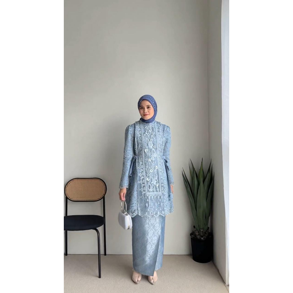 Sewa Kebaya Kondangan / Lamaran Biru