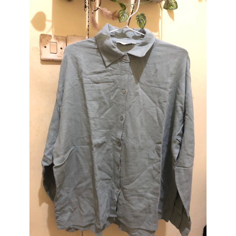 preloved kemeja oversize sage green