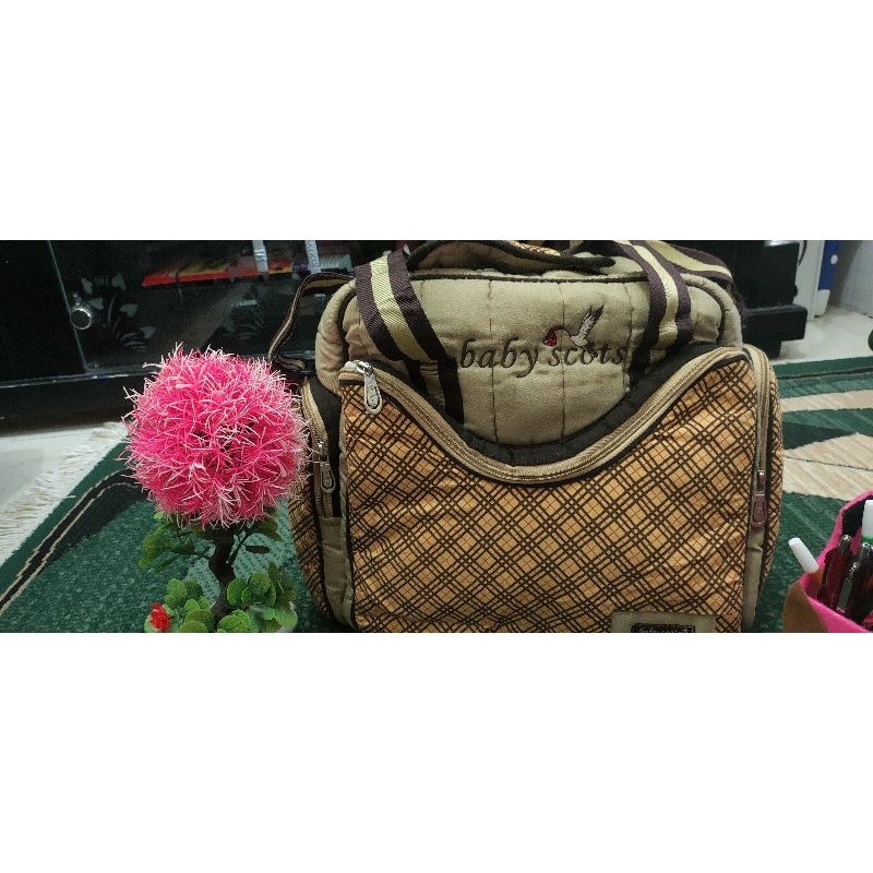 Baby  Scots  tas pakaian multifungsi untuk bayi berukuran besar