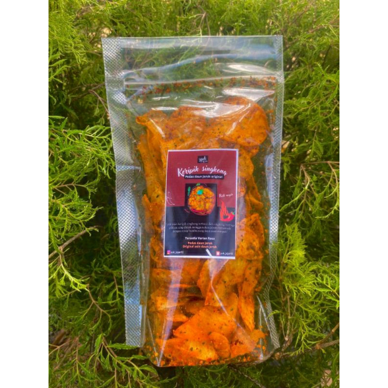 

keripik singkong pedas daun jeruk