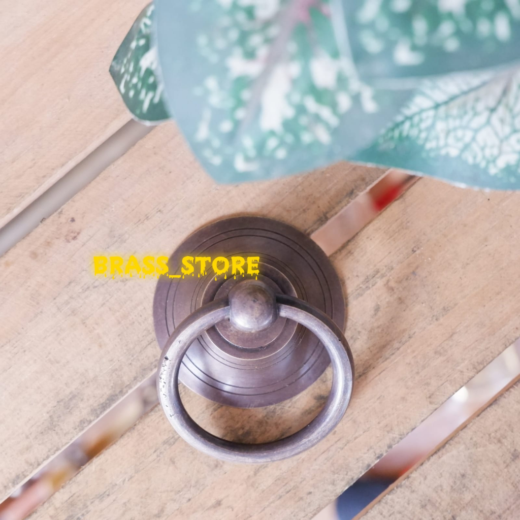 Knop tarikan pintu laci bulat minimalis kuningan antik