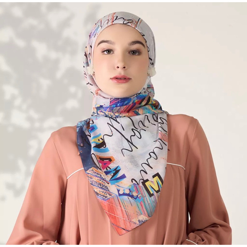 [ MANDJHA ] Spectrum White Square Hijab by Ivan gunawan