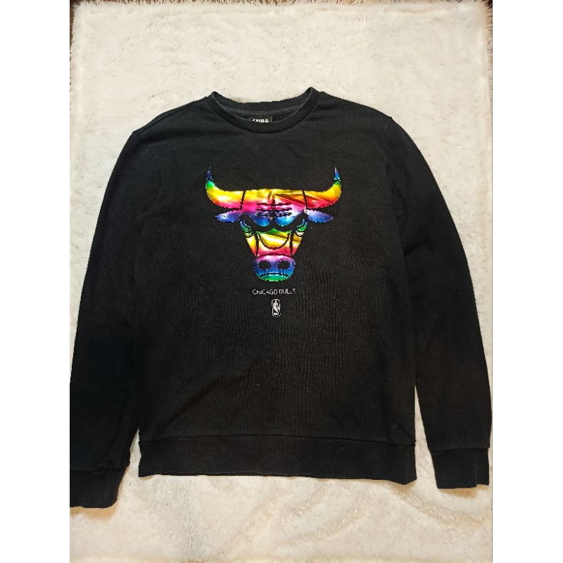 crewneck chicago bulls rainbow logo