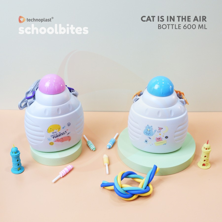 Botol Minum Anak Cat is In The Air 600 ML