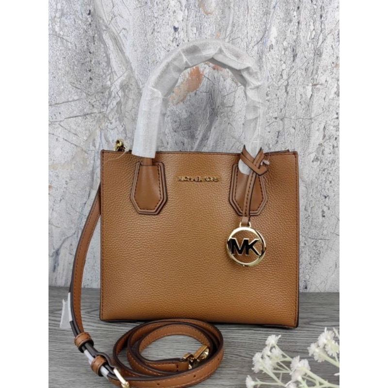 MK Mercer Medium Messenger Lugagge