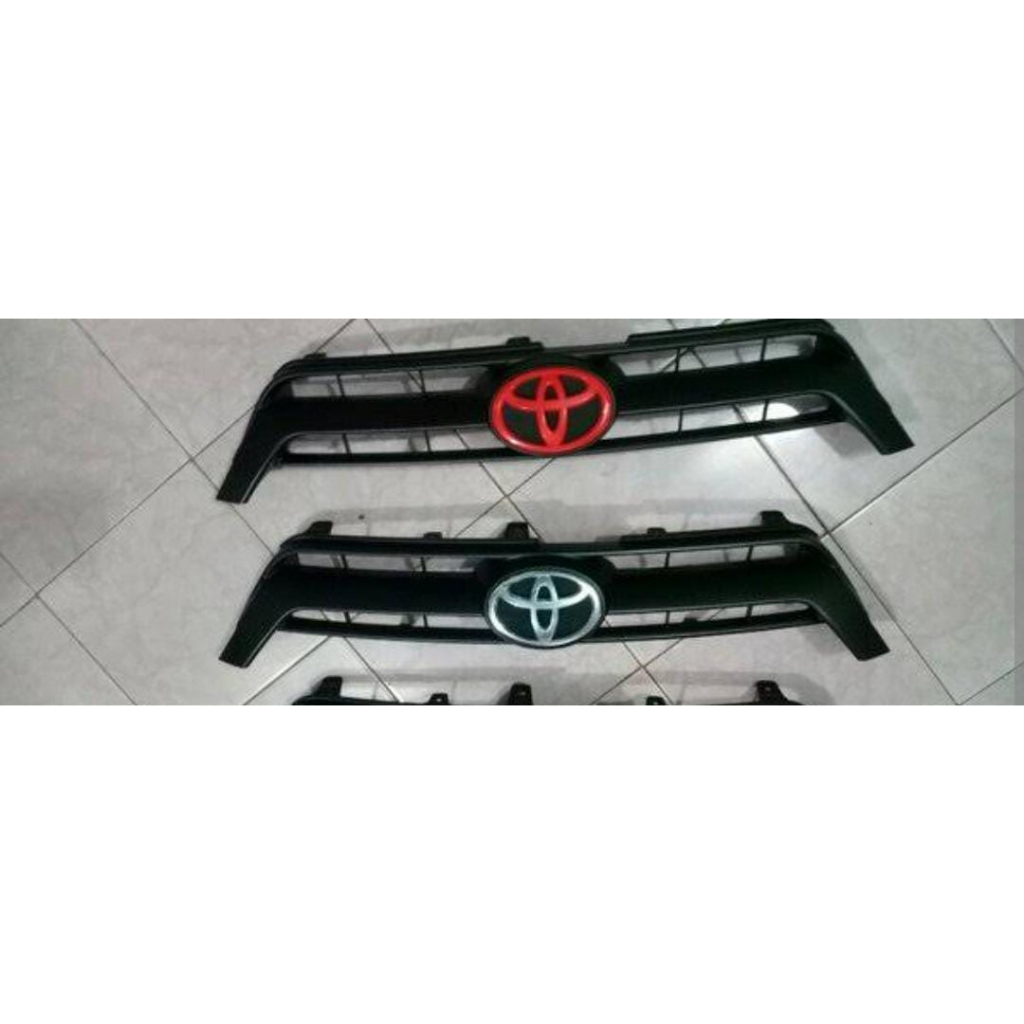GRILL TOYOTA YARIS 2016