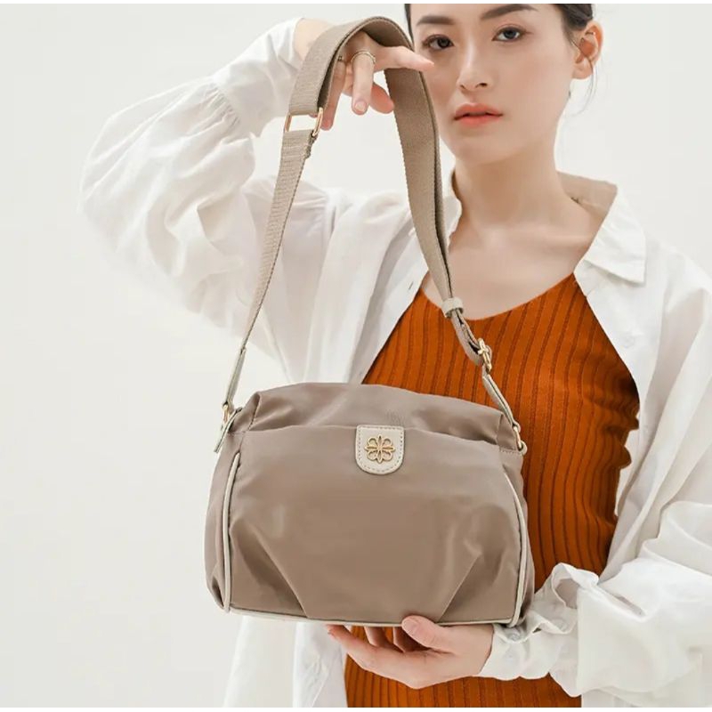 Les Catino Tas Selempang Haneda Pocket Crossbody