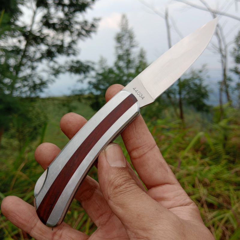 Klein Tools 44034 Pocket Knife with Rosewood Insert Handle, 2-5/8-Inch Stainless Steel Drop-Point Bl