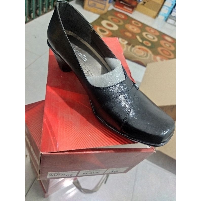 Sepatu Pantopel Kerja Wanita Hak RIONELLA Kulit Asli