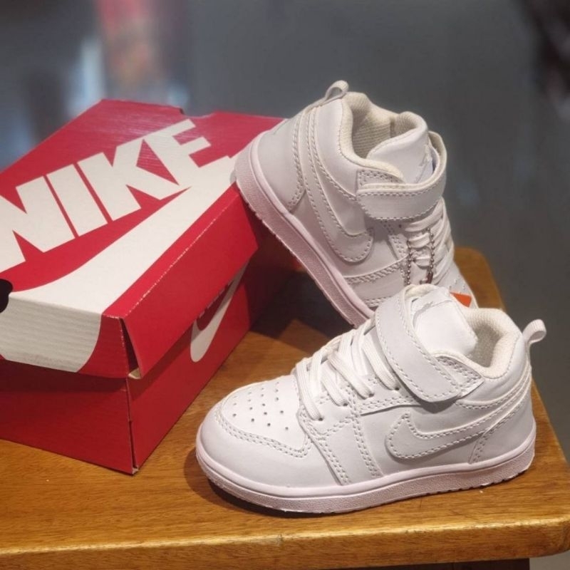 Sepatu Jordan Anak Perempuan Laki Laki Unisex Low Cut Sneakers Sporty Anak Cowok Cewek Full Putih