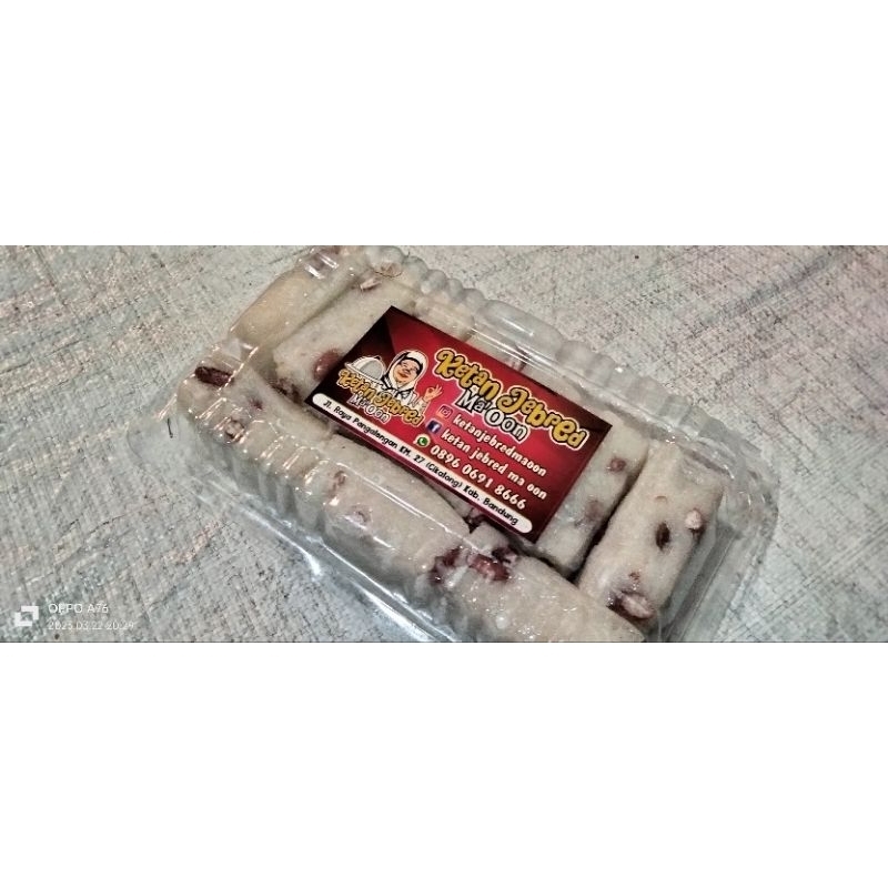 

ketan mentah isi 10 sudah include sambal oncom