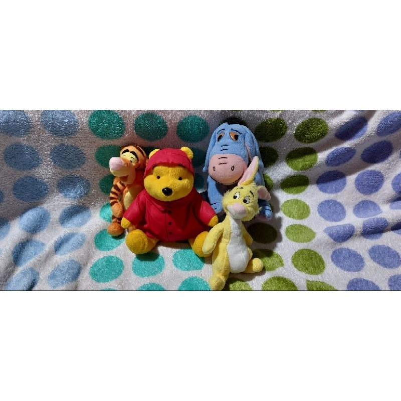 Boneka Pooh dkk kecil