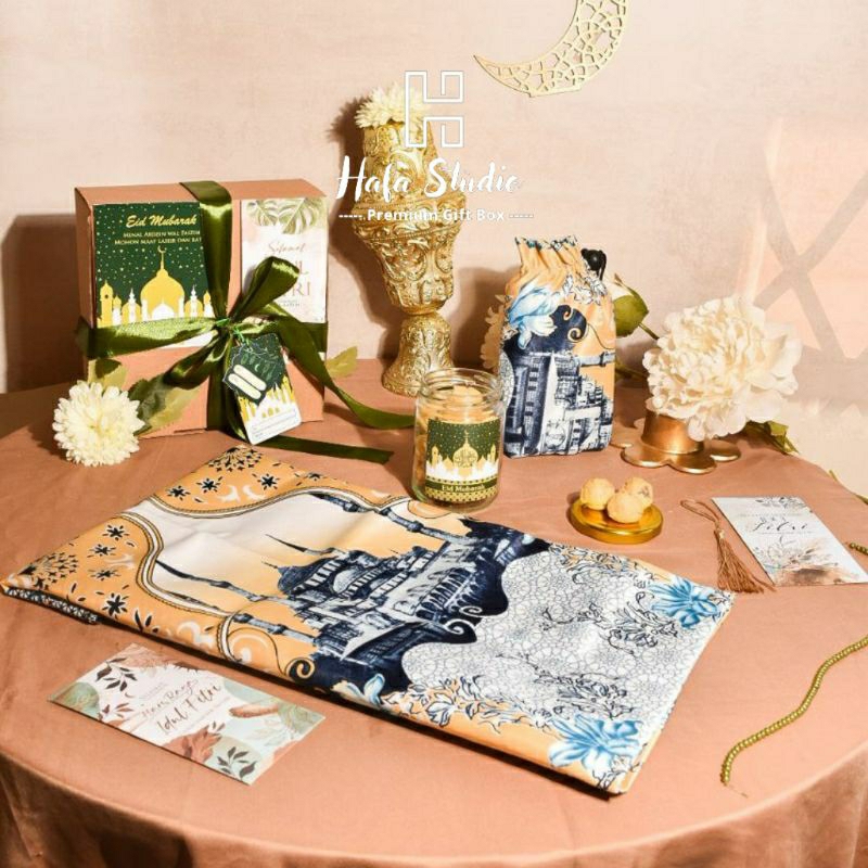 

HAMPERS LEBARAN SAJADAH / PARCEL LEBARAN / KADO LEBARAN