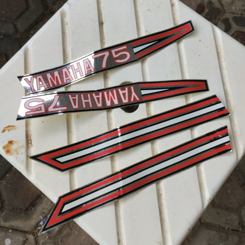 sticker stiker striping Yamaha V75 lama