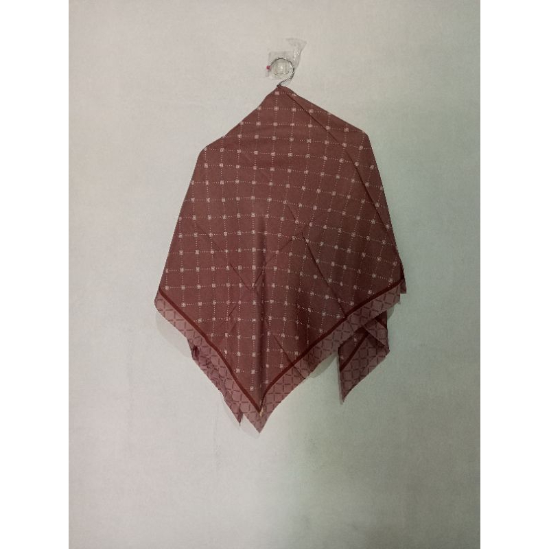 Jilbab Segiempat Motif Nuanasa Salem Pink Dusty Ungu