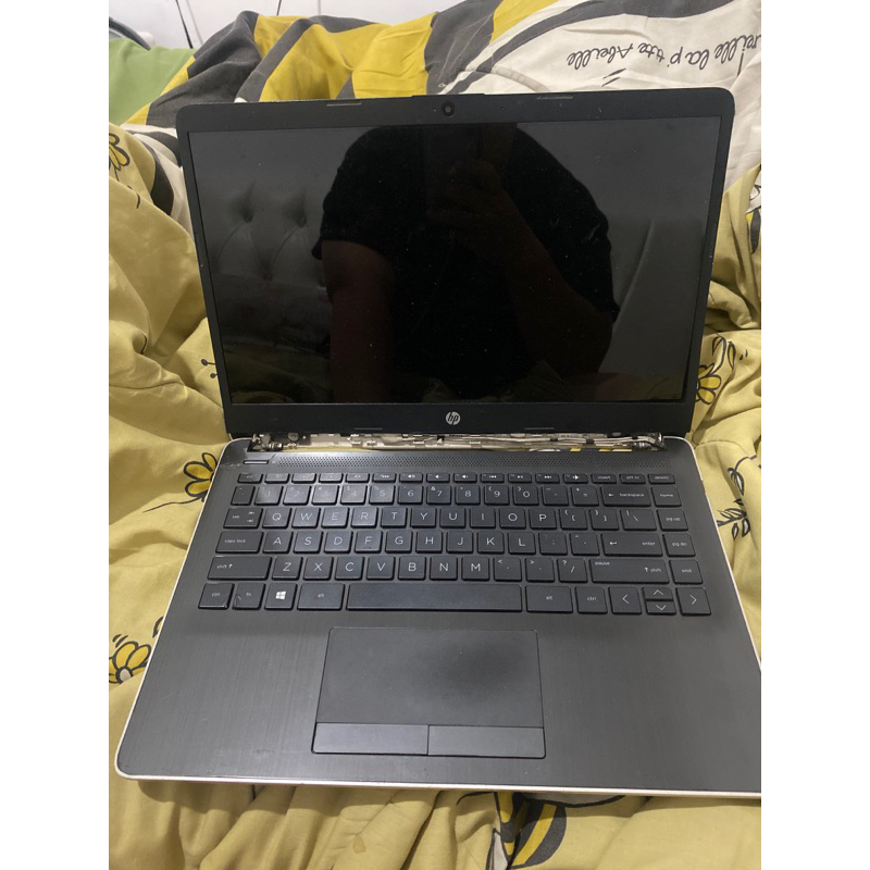 Laptop Second/bekas HP 14S-CF1015TX (5QG70PA)