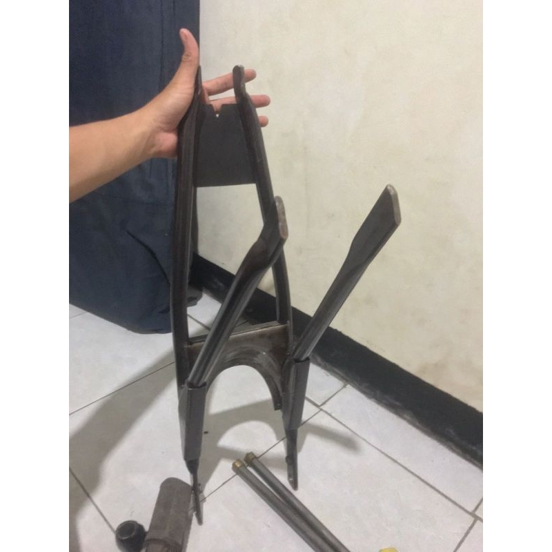 Sambungan rangka MOTO CB buntut rangka nganjuk an cb gl100