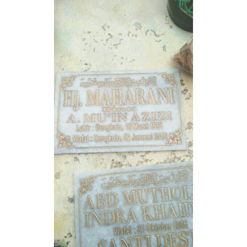 prasasti nama batu nisan alam marmer