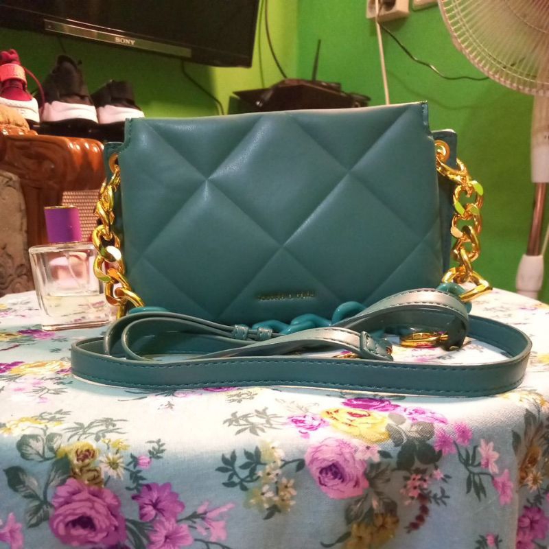 Tas Wanita C. N Keith