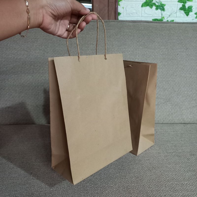 

JUAL PAPERBAG/TAS KERTAS POLOS IDUL FITRI READY MURAH GROSIR/PAPERBAG SOUVERNIR/TAS KERTAS COKLAT