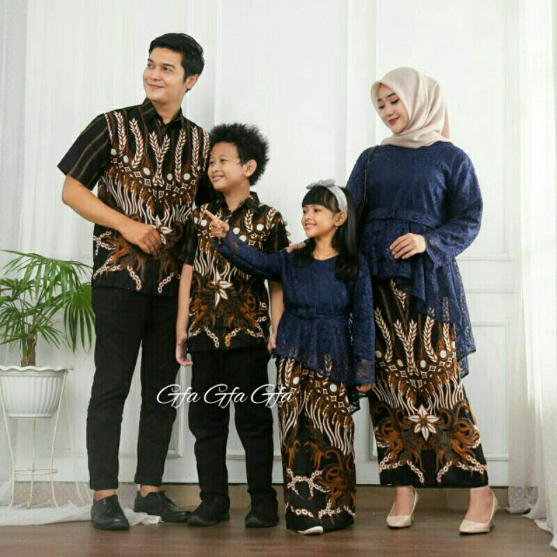 Couple Keluarga 3633 Sarimbit Keluarga Kebaya Pinguin