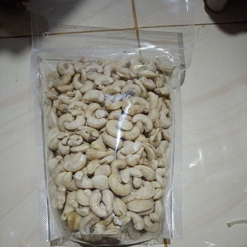 

Kacang Mente Mentah 1 Kg