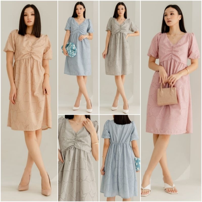 ♡ PREMIUM ♡ ORIGINAL ! VELSA VINTAGE FLOWERY EYELET EMBOSS LACE MIDI DRESS WITH FURING