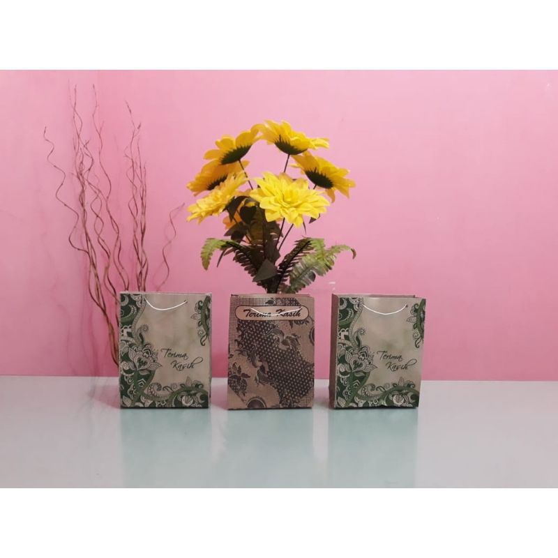 

PROMO MURAHH!!! 100 PCS PAPERBAG MOTIF BATIK ( VOUCHER SHOPIE ) LEBIH MURAH
