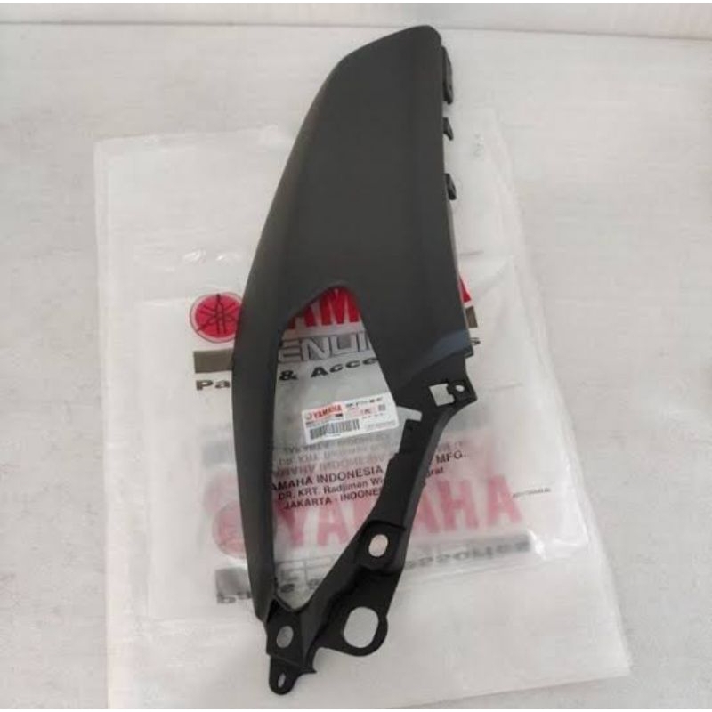 BODY BELAKANG KANAN NMAX 2015-2019 HITAM DOFF ORIGINAL