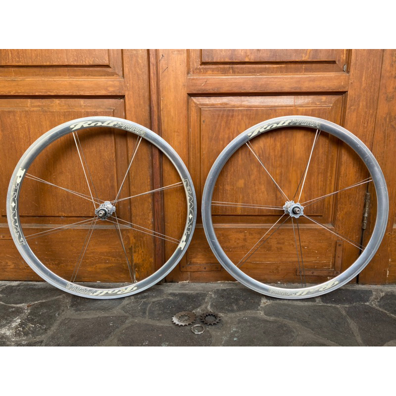 Wheelset Rims Hub Rolf Prima Ptown Silver Polish Spoke Sapim Aero Pipih Front 14H / Rear 16H Track S