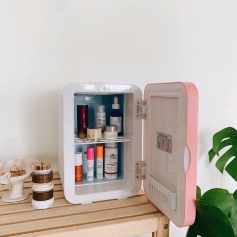 Kulkas Mini Skincare 8 L (Bekas)