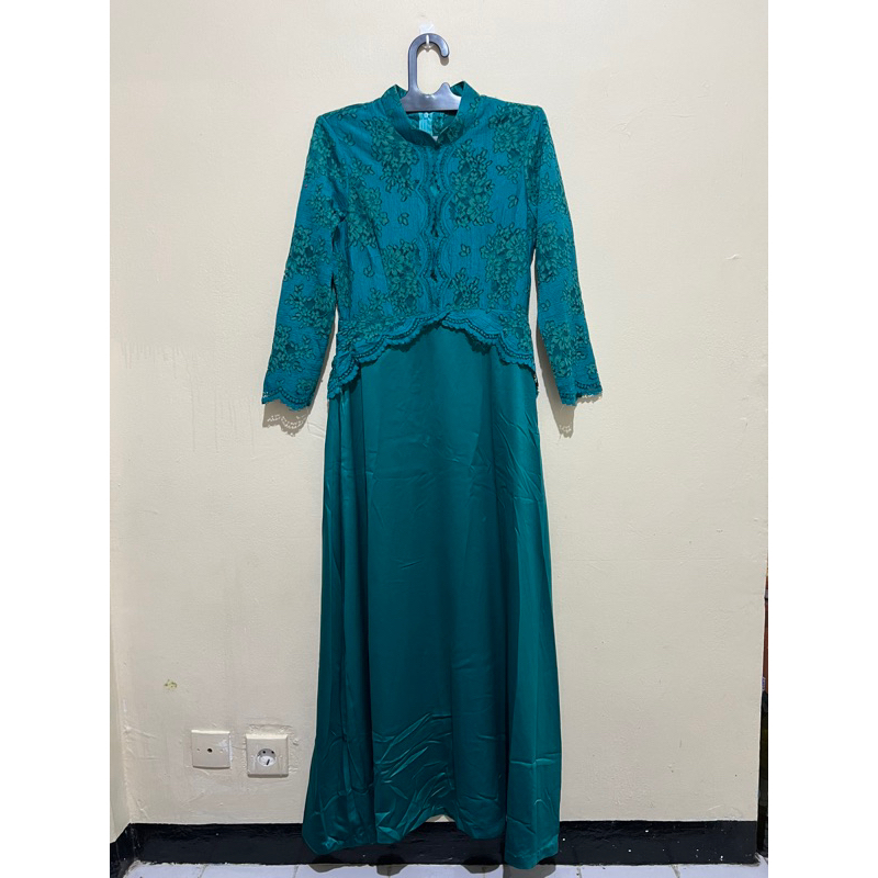 DRESS KEBAYA HIJAU BOTOL