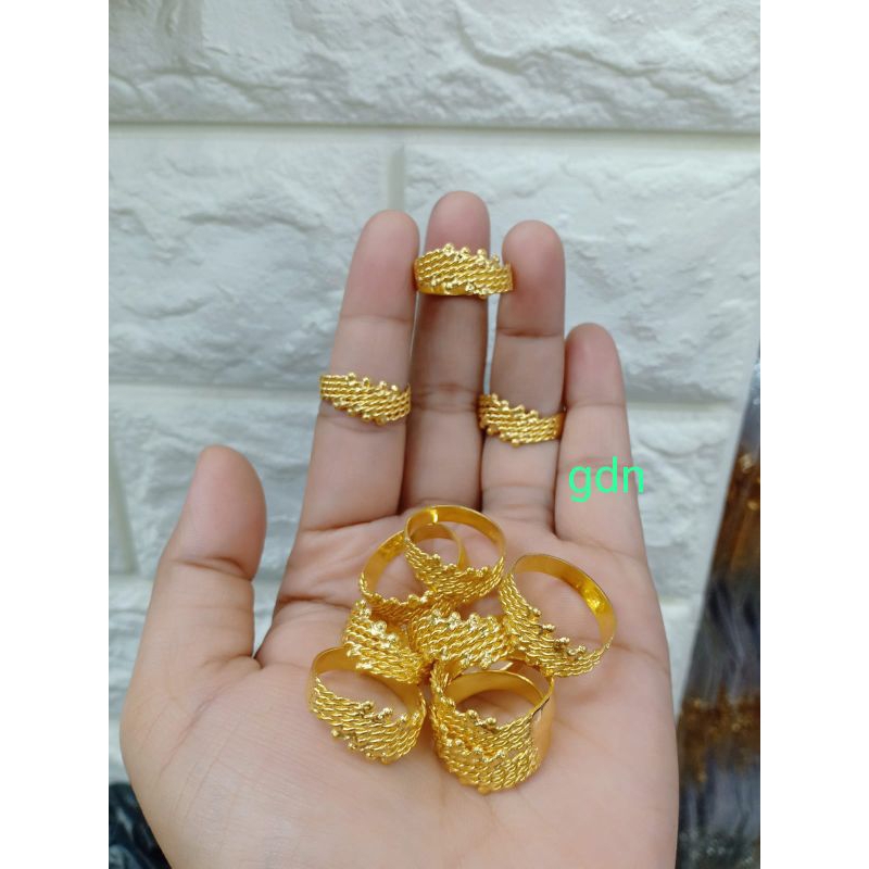 Cincin golden belah rotan replika mas kualitas golden lapis mas london,yg tebal