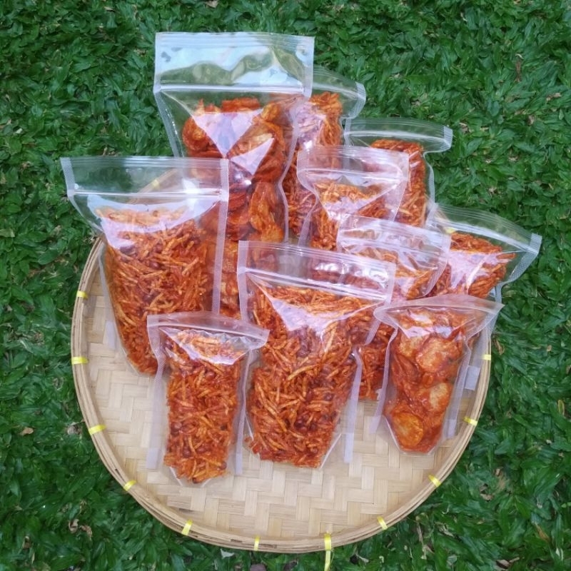 

Keripik Kentang Balado (300gr) NON Pengawet, Keripik Kentang Lengket Pedas Manis cocok untuk Camilan dan Lauk Makan Praktis