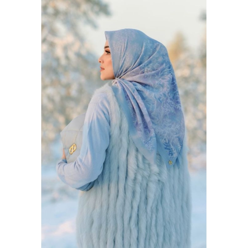 new buttonscarves x disney aquamarine