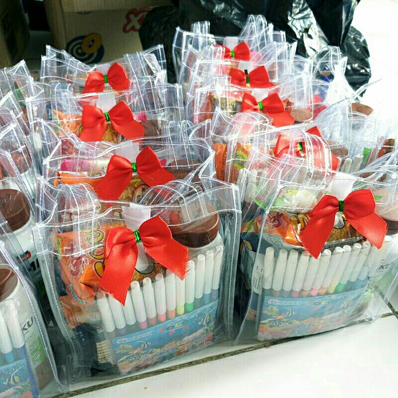 

PAKET SOUVENIR SNACK + PENSIL WARNA + TAS MIKA / PARCEL SNACK / GOODIEBAG ANAK / PAKET ULTAH ANAK / PAKET SANTUNAN / PAKET SNACK ULANG TAHUN ANAK PAKET HEMAT / PAKET ULTAH DLL