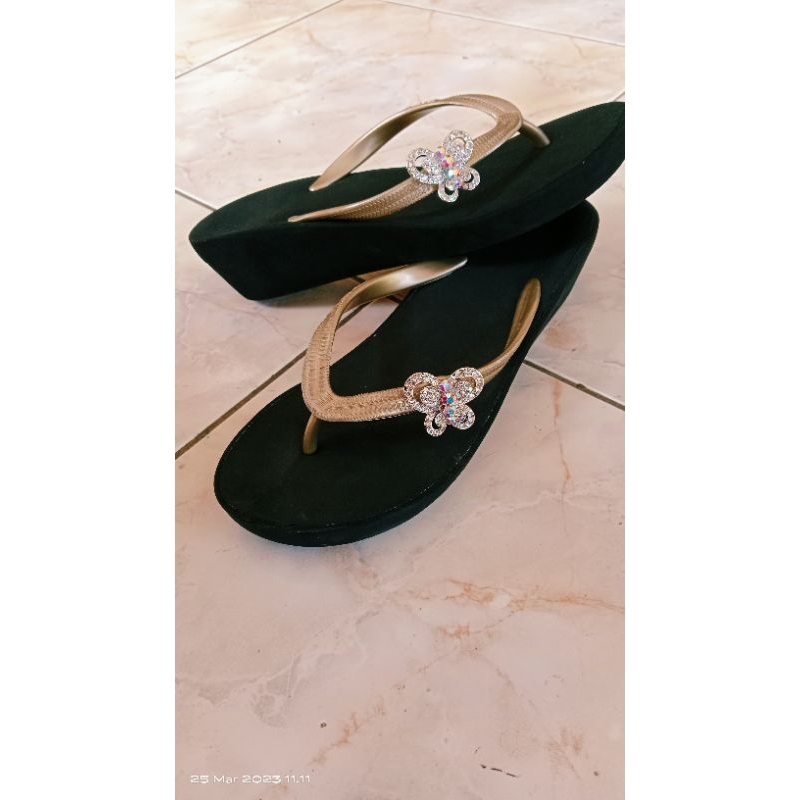 sandal popits preloved