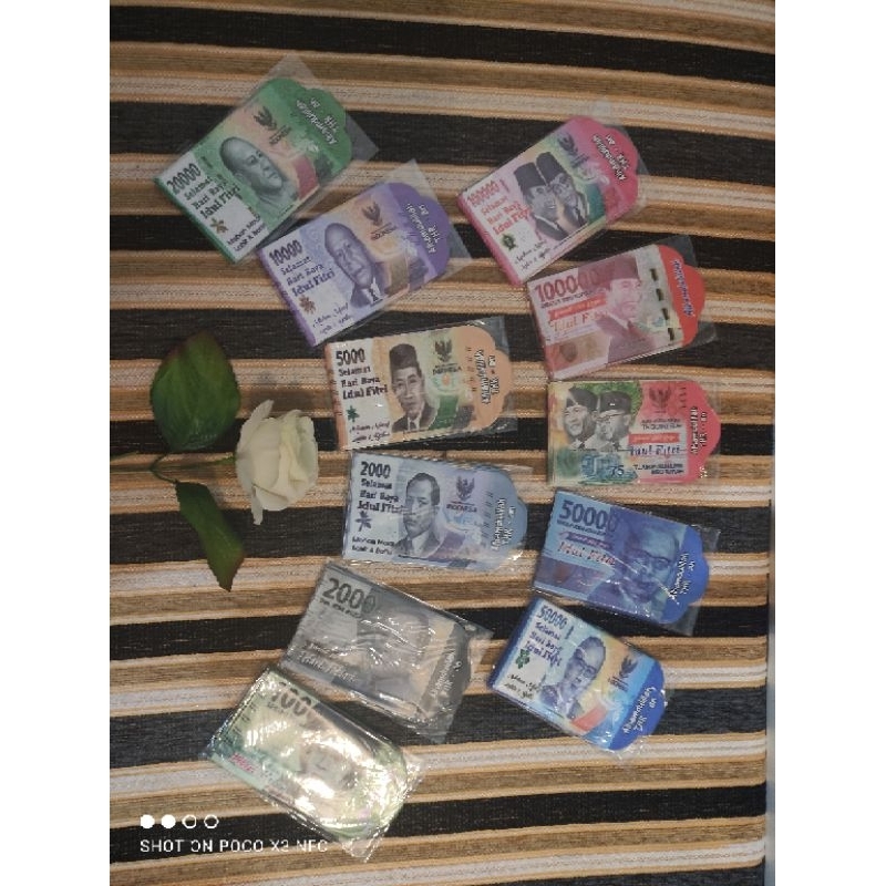 

Amplop Lebaran Motif Uang Ukuran Sedang 7x12cm 1 Pack isi 8pc