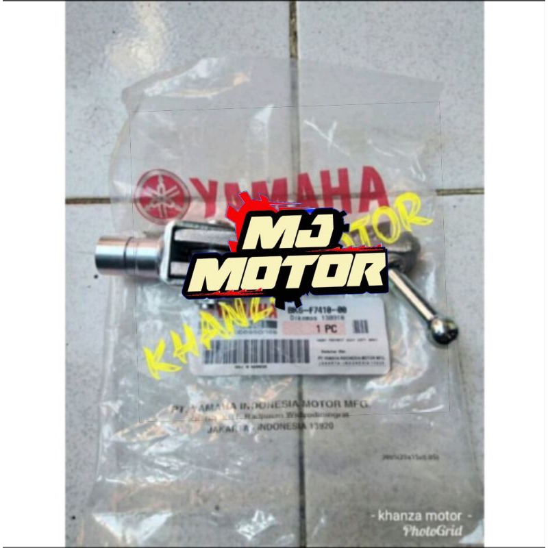 FOOTSTEP DEPAN SET R15 VVA V3 KIRI PART ORIGINAL YAMAHA